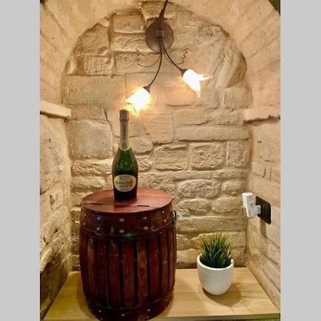 La Grotta - Casa Con Grotta Sotterranea Apartamento Monterubbiano Exterior foto